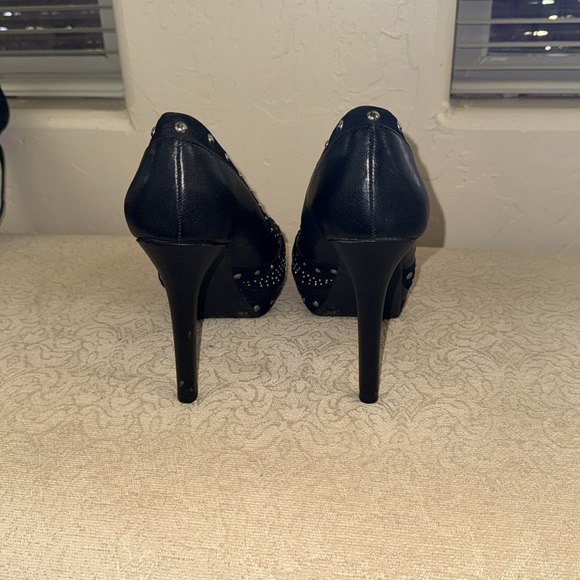 Gorgeous Gianni Bini , high heels - Picture 3 of 5